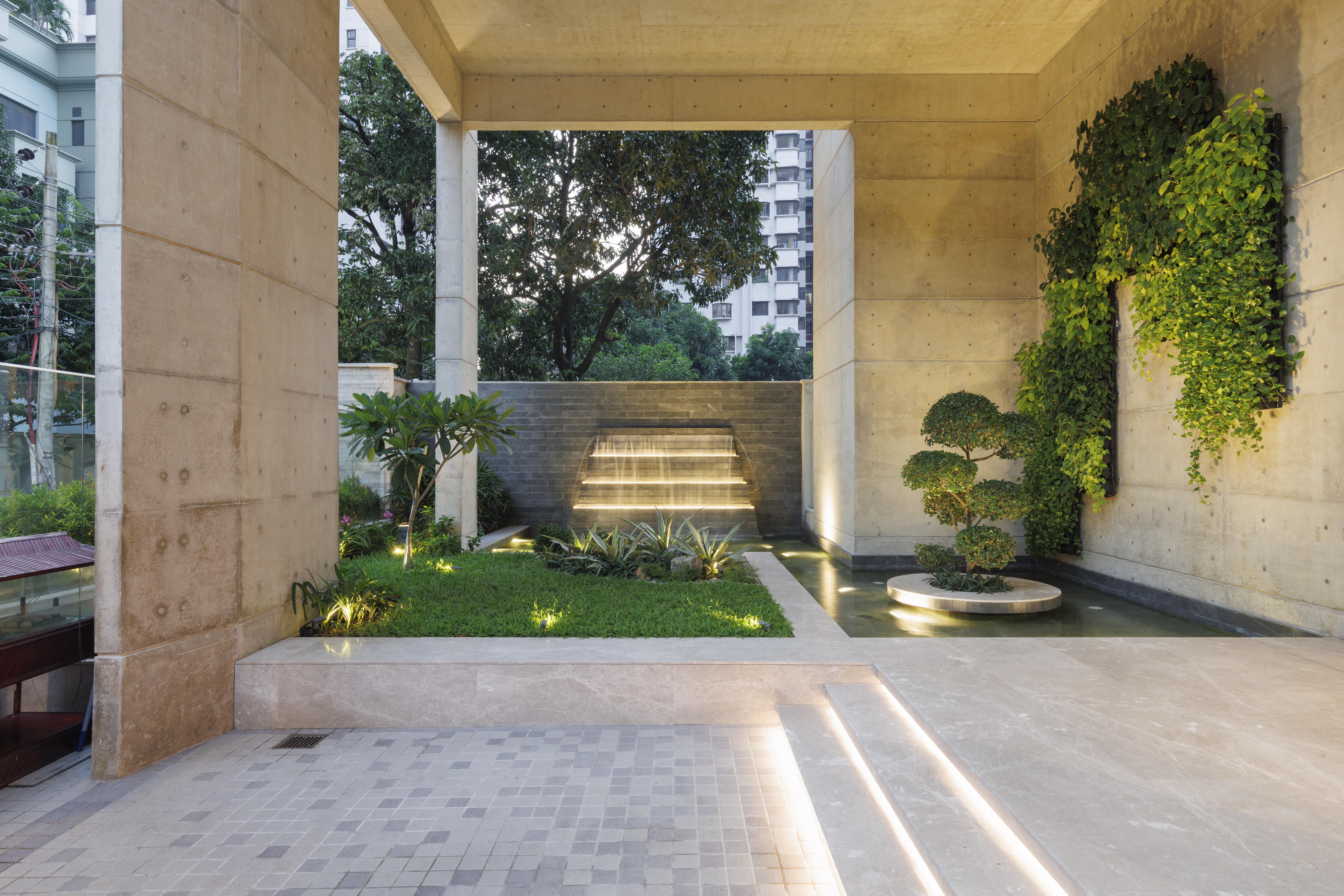 Simple Tree Amena Terraces